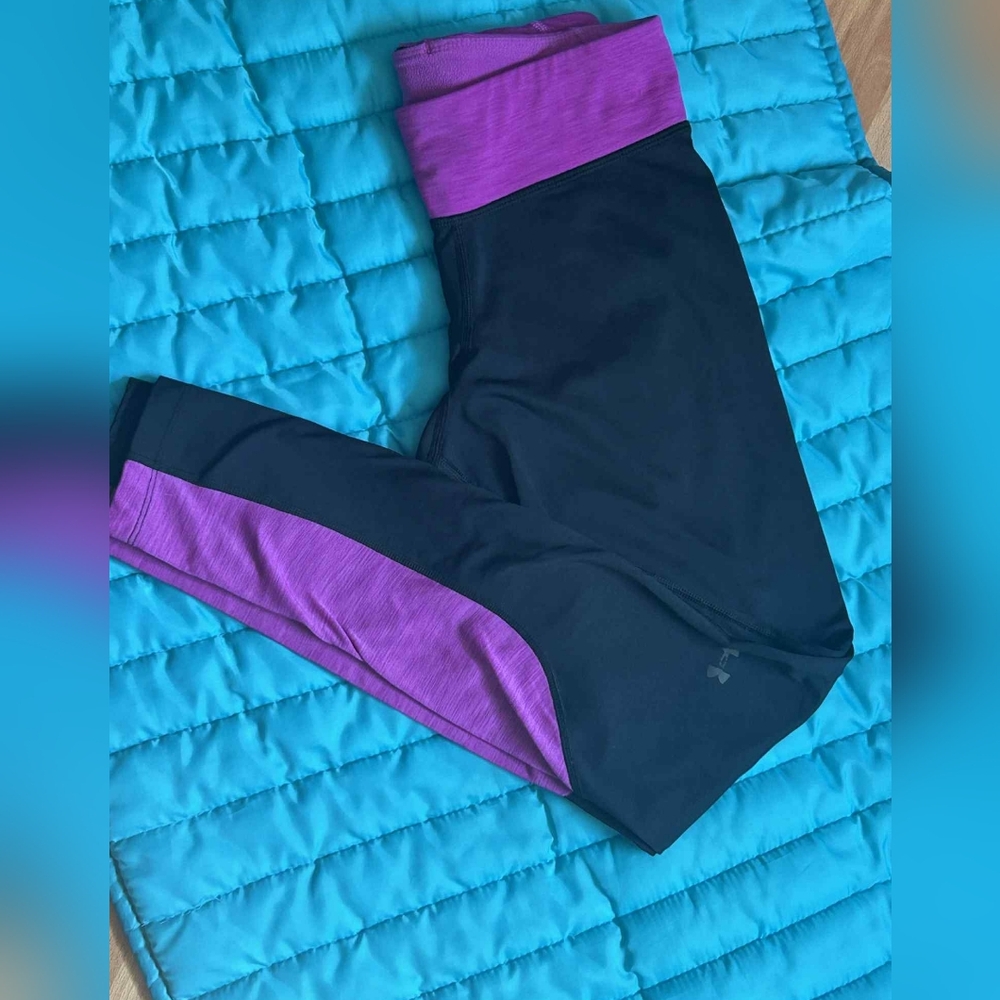 New Woman's  under armour small Black and Purple Leggings